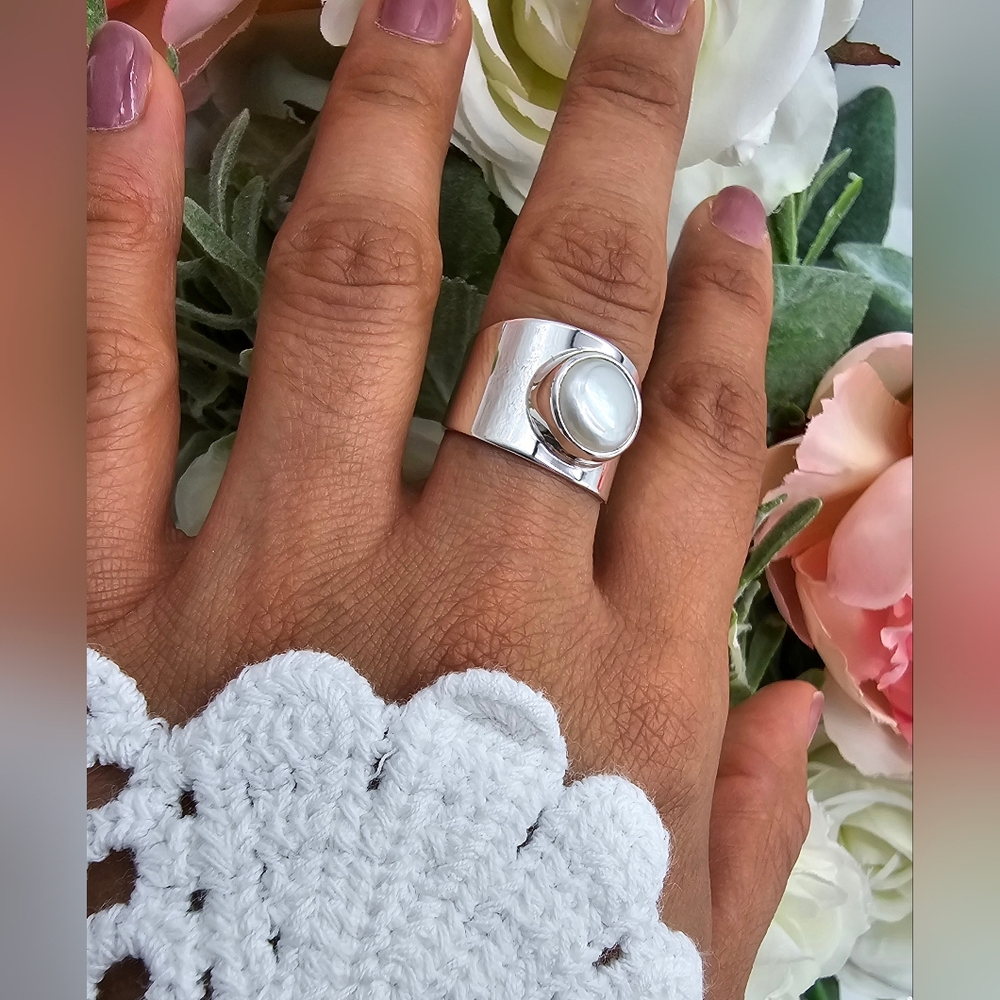 🥰 MODERN PEARL RING - Picture 4 of 10
